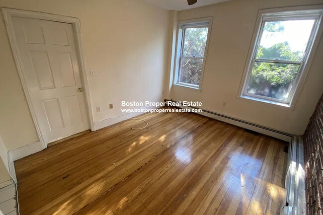 Building Photo - 48 Garden St