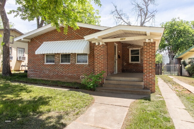 Building Photo - 1611 Garfield St