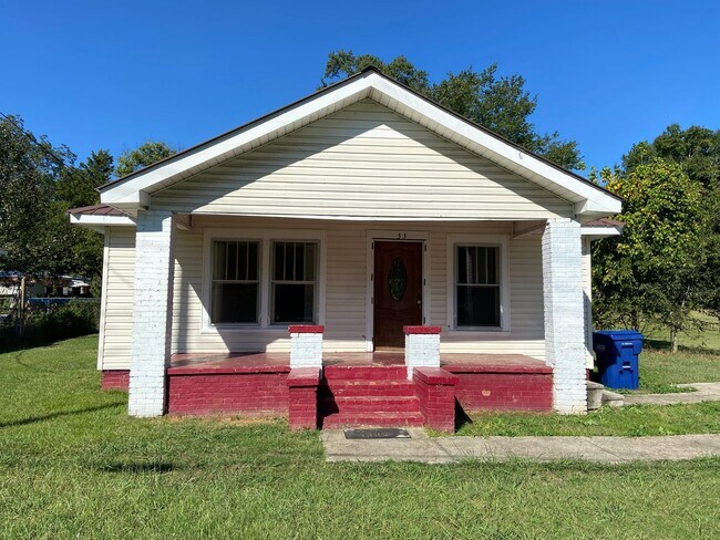 33 Gwin Street **MOVE-IN SPECIAL** - 33 Gwin Street **MOVE-IN SPECIAL** House