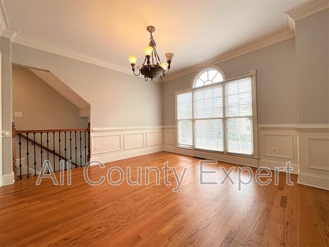 Photo - 895 Lenox Rd NE
