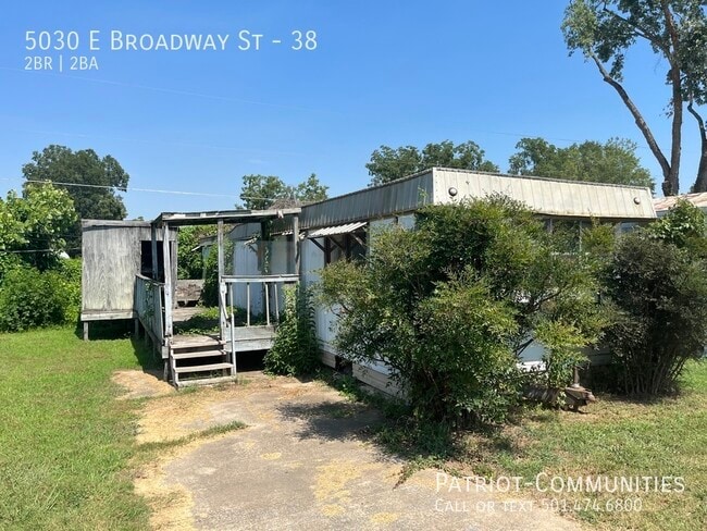 Building Photo - 5030 E Broadway St Rental