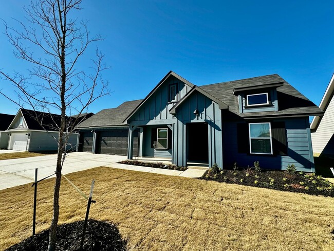 New 4 Bedroom Build in Fredricksburg - New 4 Bedroom Build in Fredricksburg House