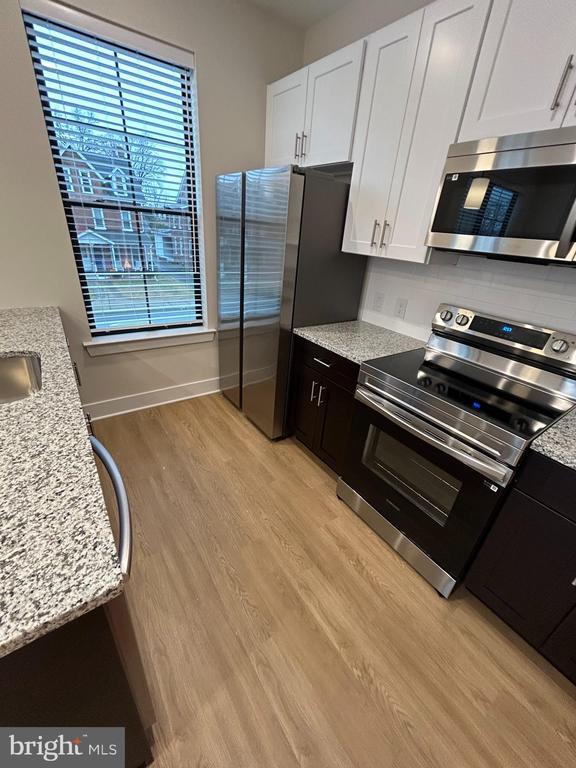 Building Photo - 624 Main St Unit 222