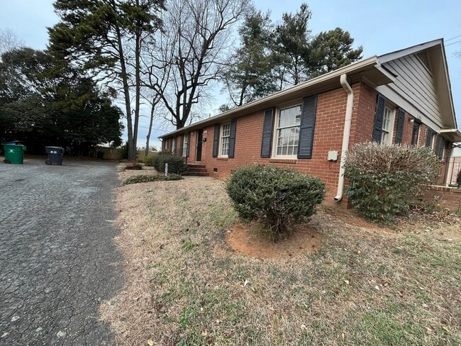 Building Photo - 2923 Amity Garden Ct