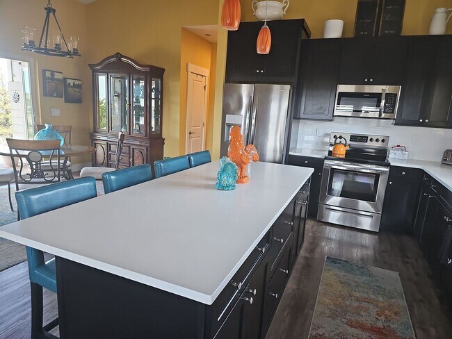 Photo - Home with Mountain View *Fully Furnished