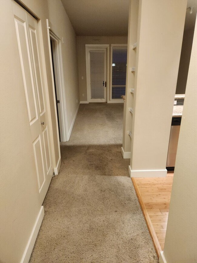 Photo - Washington Ave #306 Unit Washington 400 #306