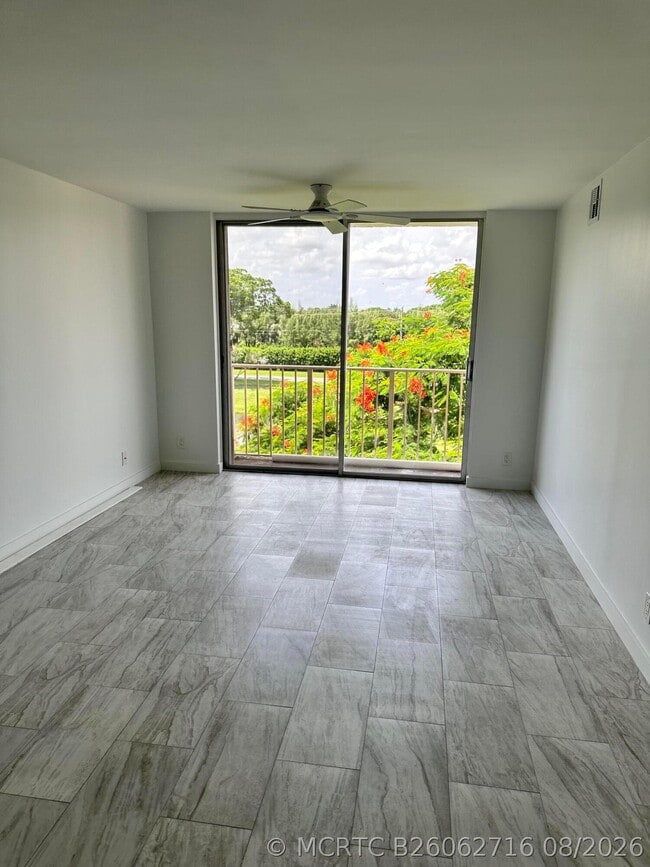7145 Huntington Ln Unit 408