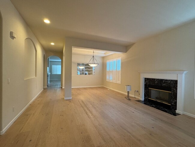 Photo - Skyhawk Single Level Beauty