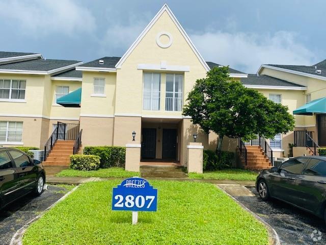 Building Photo - 2807 N Course Dr Unit 203 Rental