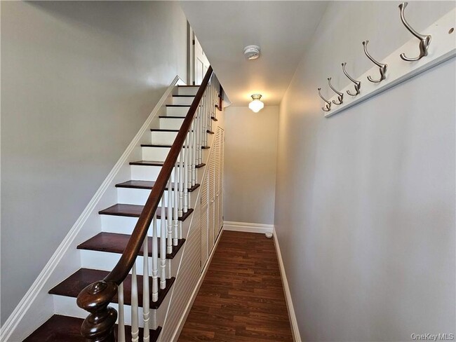 Photo - 95 NY-59 Unit 2