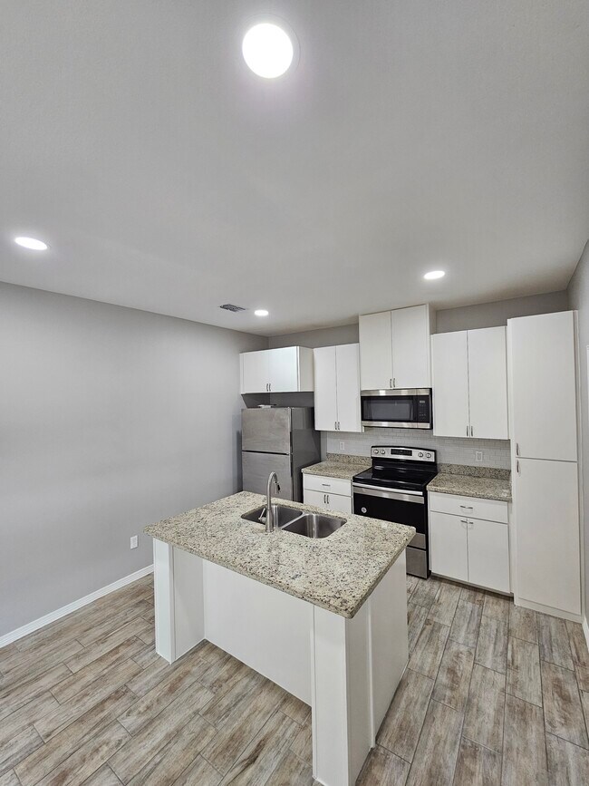 Photo - 1504 W Heritage Dr Unit Heritage Manor Apartments