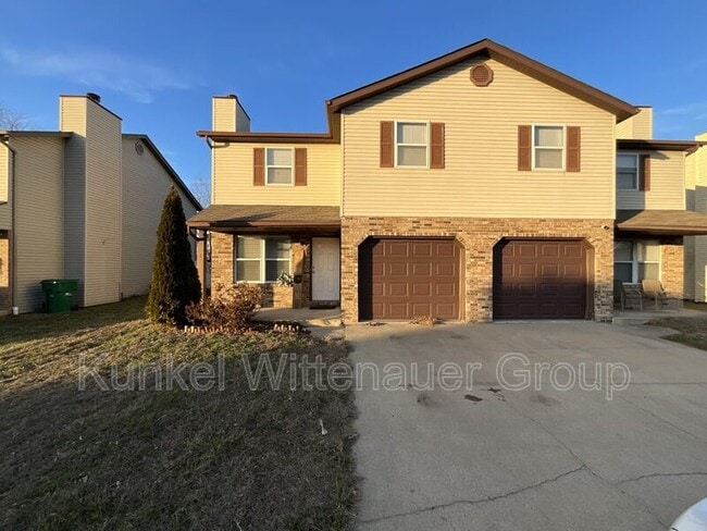 Building Photo - 1935 Chevy Dr