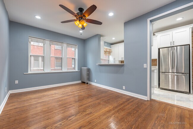 Photo - 1329 W Addison St Unit 1A