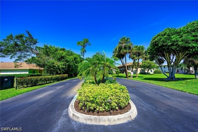 Photo - 135 Cypress Way E Unit C