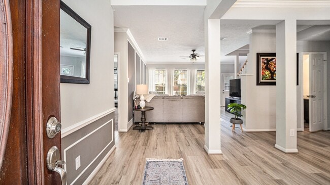 Photo - 16215 Cairngorm Ave