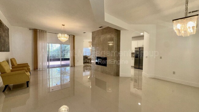 Photo - 759 Largo Pass