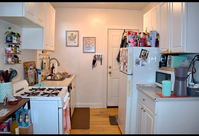 Photo - 3843 N Greenview Ave Unit 1