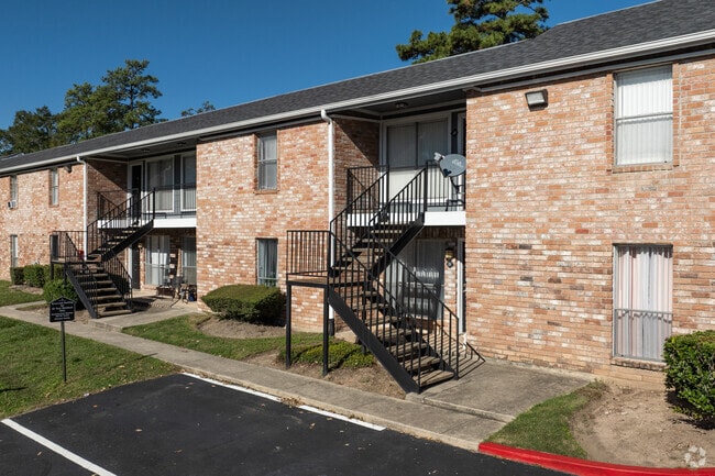 Photo - Carriage Woods Apartments