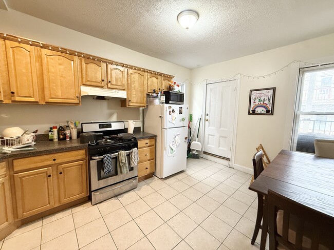 Photo - 55 Hillside St