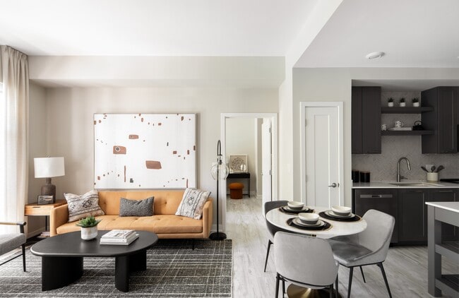 Photo - Aventon Huntington Station