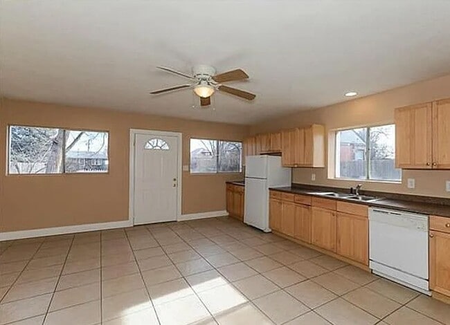 Photo - 2735 N Cook St