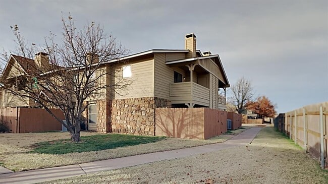 Building Photo - 14419 N Pennsylvania Ave Unit 23D