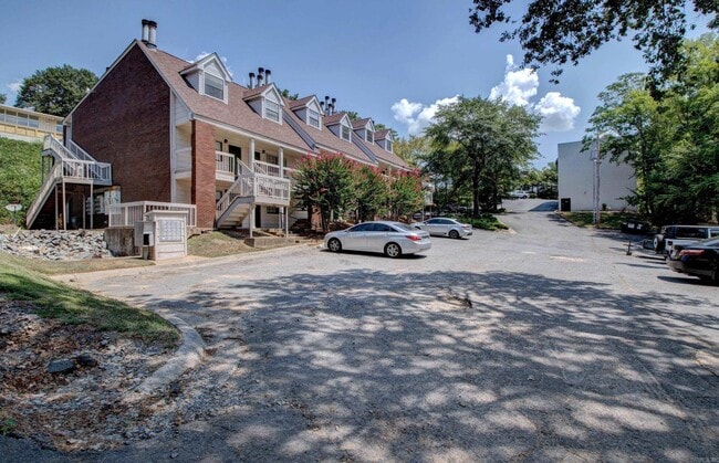 Photo - 1906 N Bryant St Apartment Unit 9