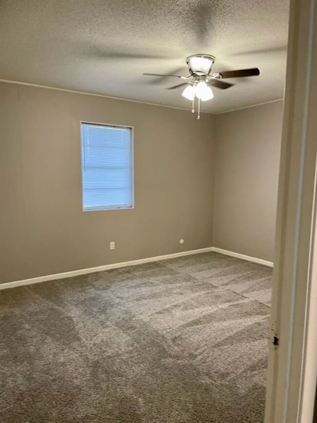 Photo - 410-412 N 6th Street Unidad 412 N. 6th Street