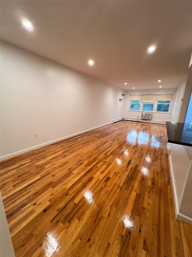 Building Photo - 240- 10 68th Ave Unit 2 Rental