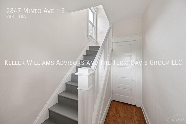 Photo - 2847 Minto Ave