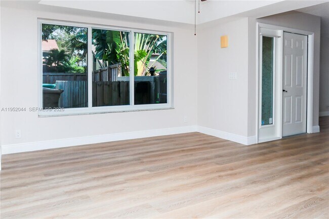 Photo - 8320 SW 39th Ct