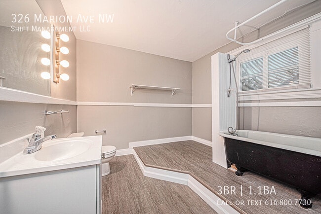 Photo - 326 Marion Ave NW