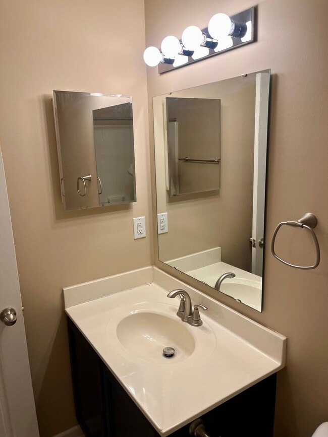 Photo - 3 Bed 2 Bath Ranch Style House with Fenced Backyard