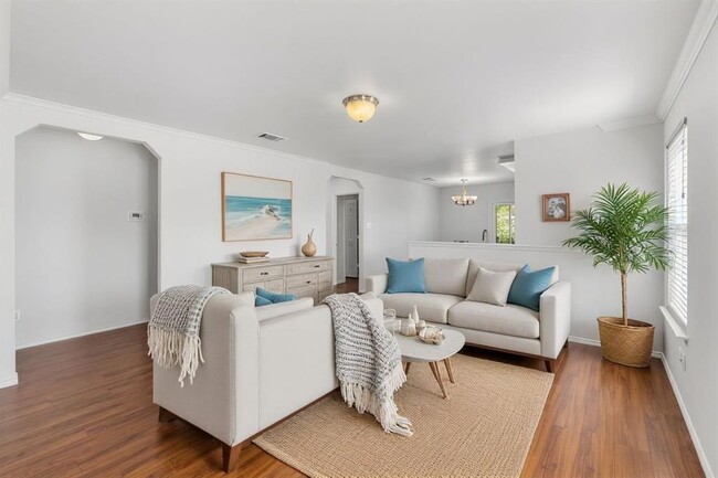 Photo - 12401 Drummond Dr