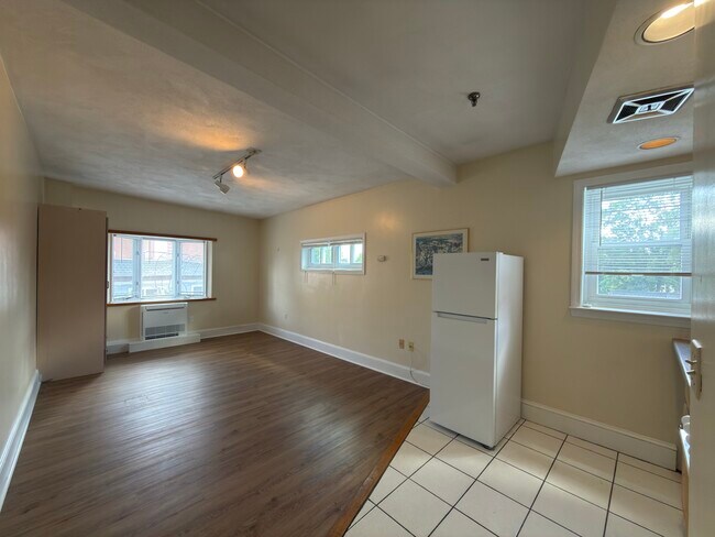 Photo - 12 Mt Auburn St Unit 12
