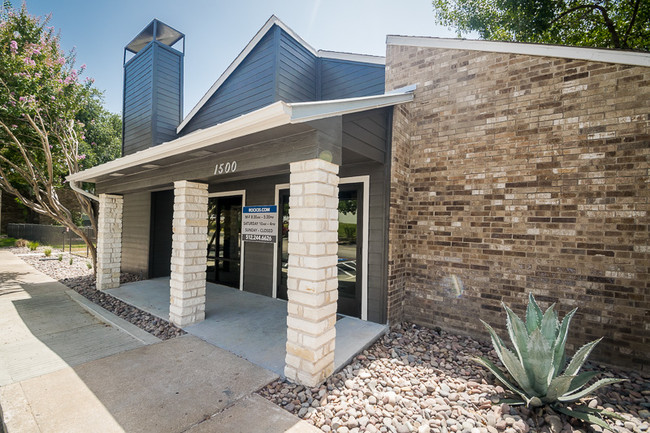 Building Photo - Rock 35 Rental