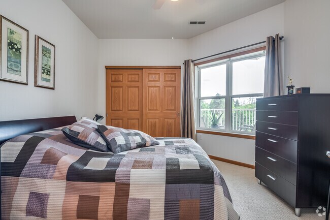2BR, 2BA - 1,350SF - Bedroom