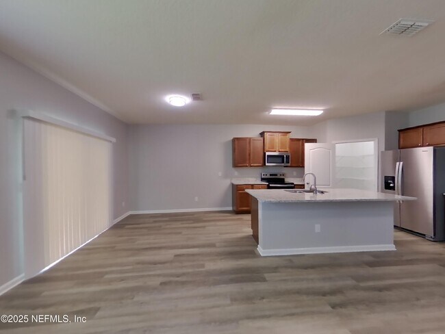 Photo - 372 Harley Dr