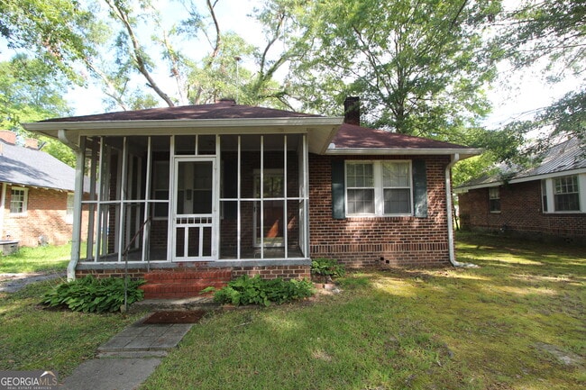 Building Photo - 26 Hickory St NE Rental