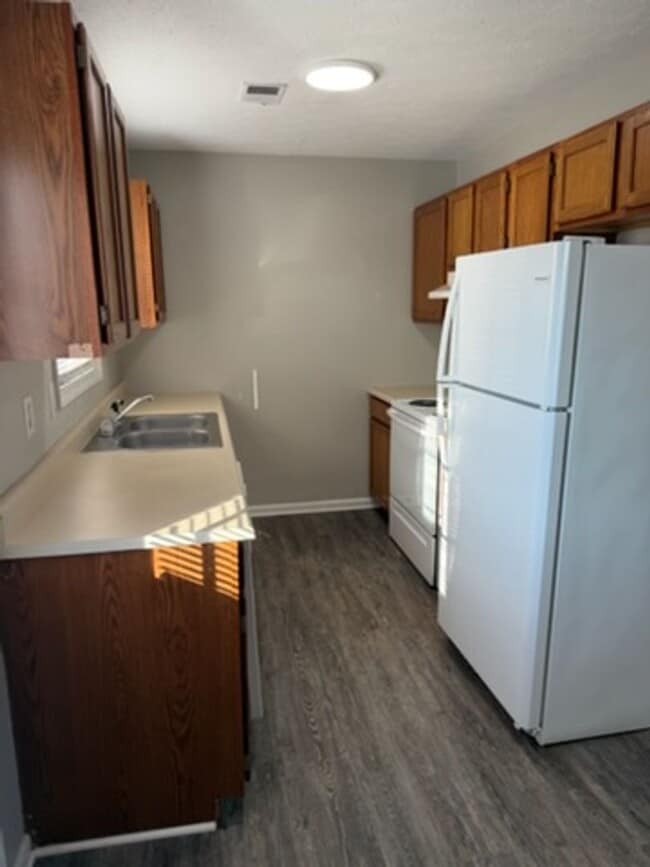 Building Photo - 175 S Killarney Ln Unit 3