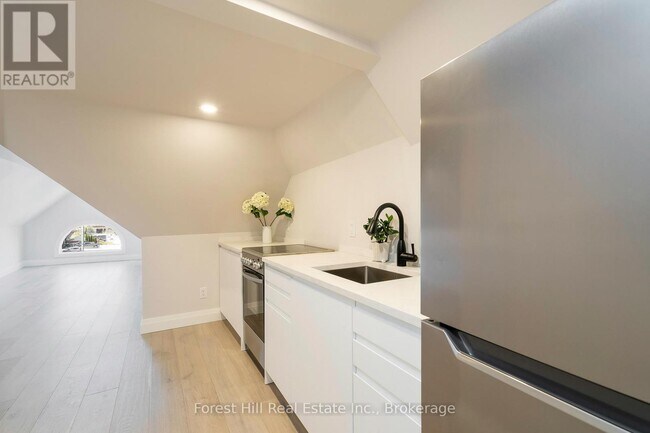 Photo - 114 Ontario St Unit B
