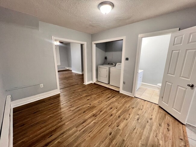 Photo - 233 Ramsey St