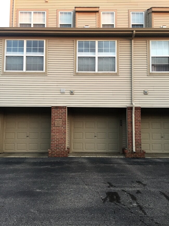 Photo - 2787 Barclay Way