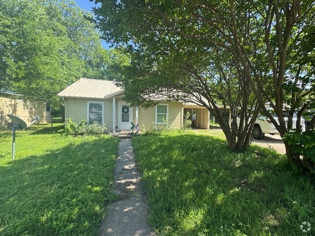 Building Photo - 950 W Elm Rental