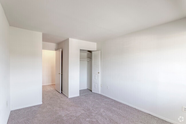 3 BR, 1.5 BA - 1,060 SF