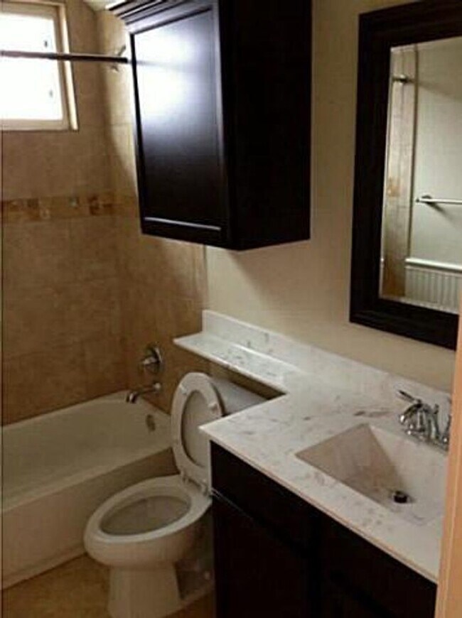 Photo - 4420 Red River St