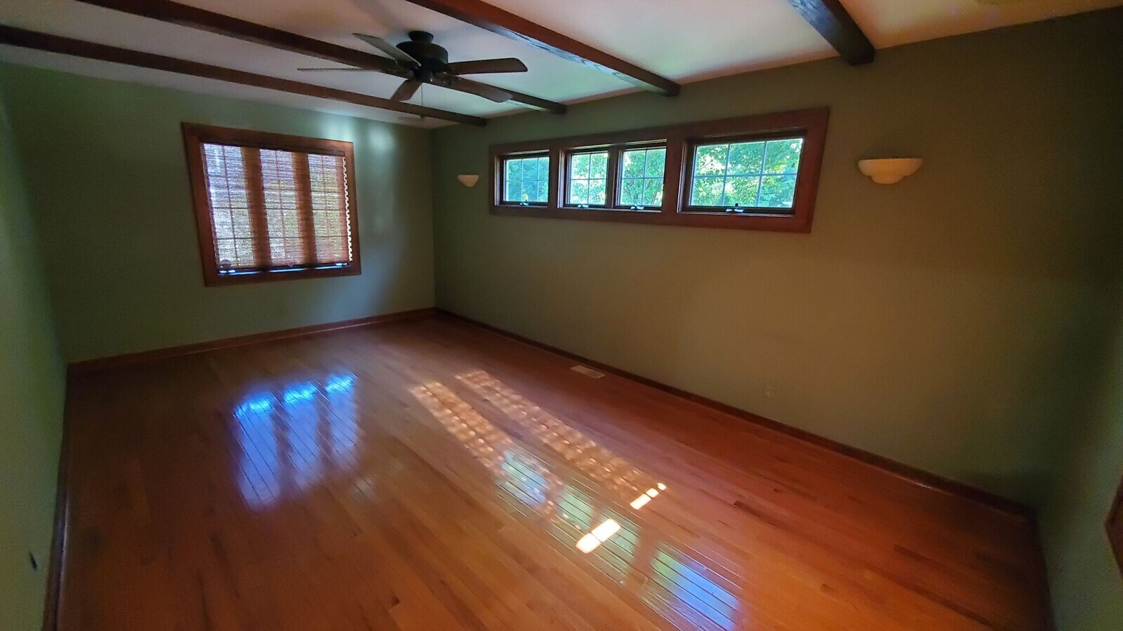 Photo - Large 4 bedroom Home for Rent