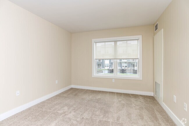 2BR, 2BA - 1,026 SF - The Oxford