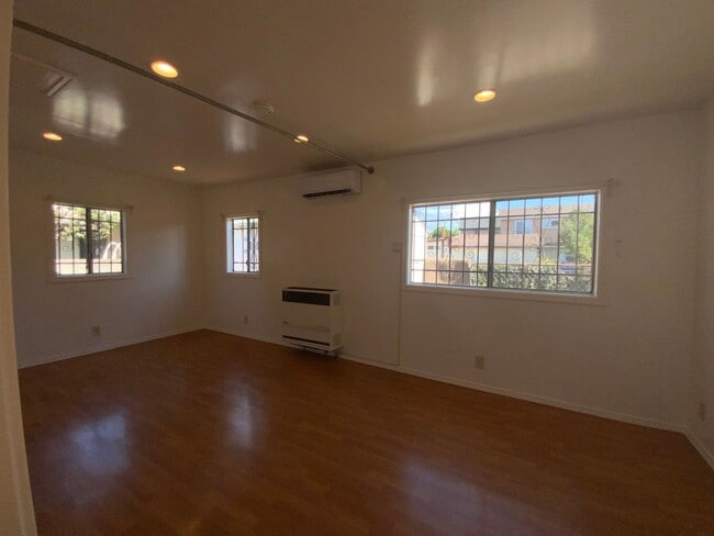 Photo - Studio Apartment located in the heart of Los Angeles, CA Unit 1/2