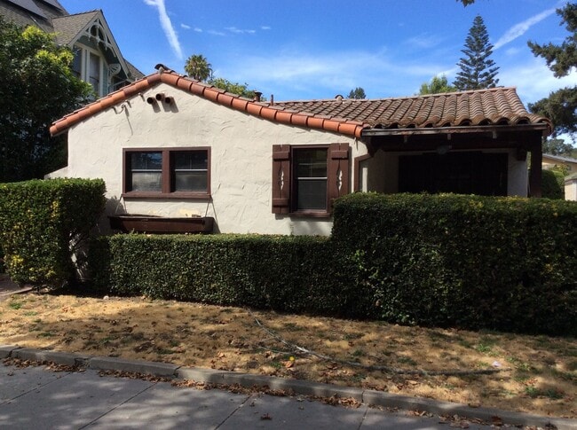Charming Cottage in the heart of Downtown ... - Charming Cottage in the heart of Downtown ... Casa